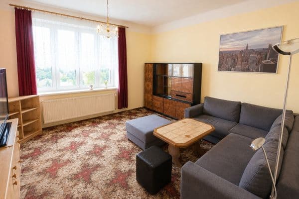 Prenájom bytu 2-izbový 97 m², Pod Třebešínem, Praha Prenájom bytu 2-izbový 97 m², Pod Třebešínem, Praha