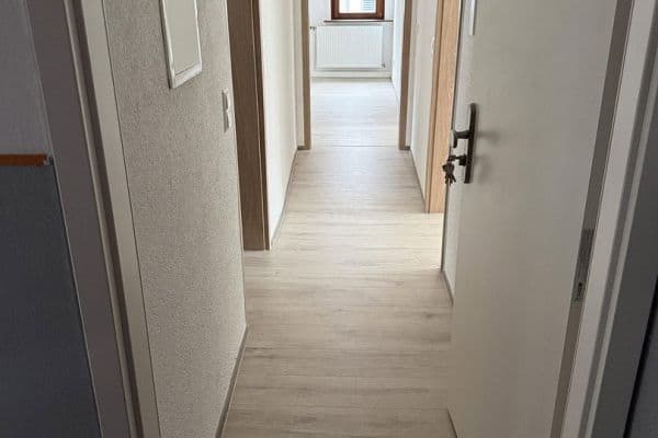 Prenájom bytu 4-izbový 70 m², König-Karl-Straße 65, Bad Wildbad Prenájom bytu 4-izbový 70 m², König-Karl-Straße 65, Bad Wildbad