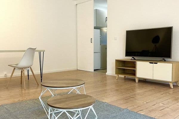Prenájom bytu 2-izbový 55 m², Trendelenburgstr. 18, Leipzig, Sasko Prenájom bytu 2-izbový 55 m², Trendelenburgstr. 18, Leipzig, Sasko