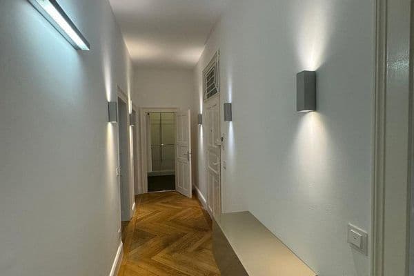 Prenájom bytu 3-izbový 110 m², Kurfürstenstraße 20, München, Bavorsko Prenájom bytu 3-izbový 110 m², Kurfürstenstraße 20, München, Bavorsko
