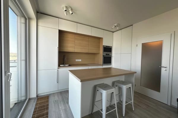 Prenájom bytu 2-izbový 52 m², Oldřichovská, Praha Prenájom bytu 2-izbový 52 m², Oldřichovská, Praha