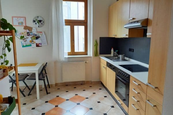 Prenájom bytu 2-izbový 66 m², Lublaňská, Praha Prenájom bytu 2-izbový 66 m², Lublaňská, Praha