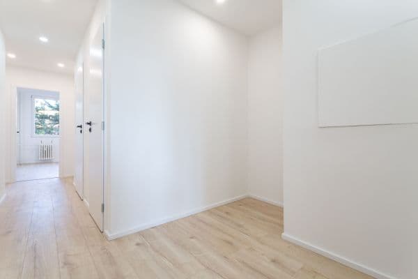 Predaj bytu 4-izbový 85 m², Prusíkova, Praha Predaj bytu 4-izbový 85 m², Prusíkova, Praha