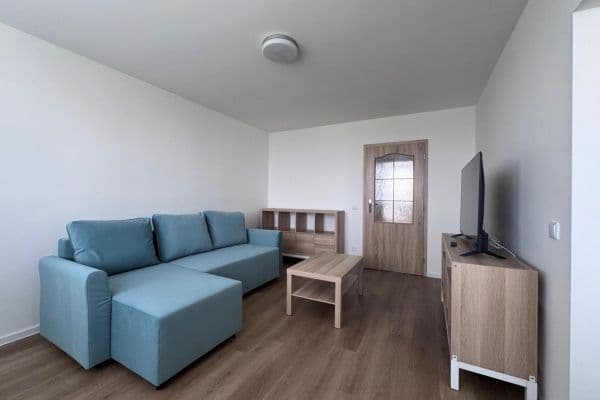 Prenájom bytu 2-izbový 60 m², Slovácká, Břeclav Prenájom bytu 2-izbový 60 m², Slovácká, Břeclav