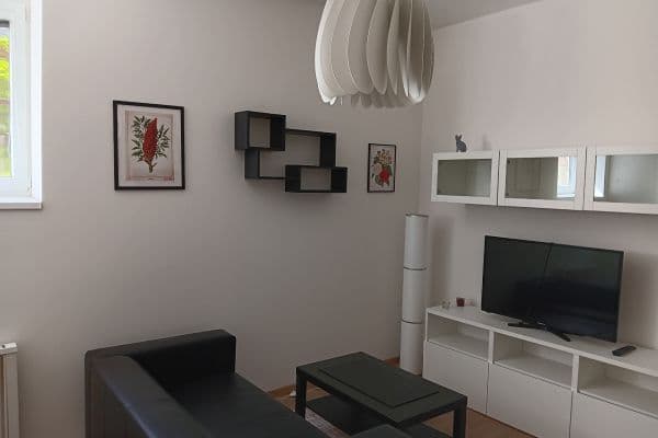 Prenájom bytu 2-izbový 35 m², Kolodějská, Praha Prenájom bytu 2-izbový 35 m², Kolodějská, Praha