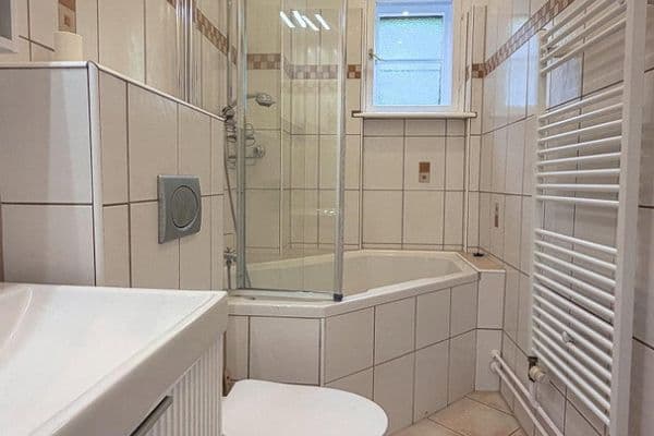 Predaj bytu 3-izbový 64 m², Laehrscher Jagdweg, Berlin, Berlín Predaj bytu 3-izbový 64 m², Laehrscher Jagdweg, Berlin, Berlín