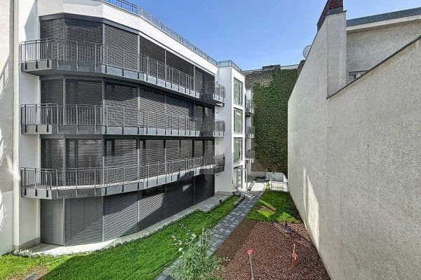 Prenájom bytu 2-izbový 62 m², Pestalozzistraße, Pestalozzistraße, Berlín Prenájom bytu 2-izbový 62 m², Pestalozzistraße, Pestalozzistraße, Berlín
