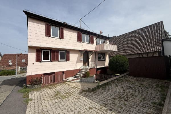 Predaj domu 161 m², pozemok 289 m², Hirschweg 3, Straubenhardt-Schwann Predaj domu 161 m², pozemok 289 m², Hirschweg 3, Straubenhardt-Schwann