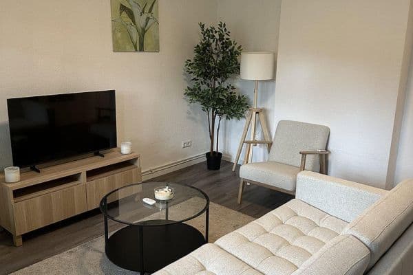 Prenájom bytu 2-izbový 42 m², Ulmenstraße 7, Wilhelmshaven, Dolné Sasko Prenájom bytu 2-izbový 42 m², Ulmenstraße 7, Wilhelmshaven, Dolné Sasko