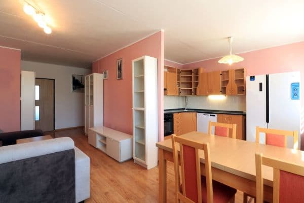 Prenájom bytu 3-izbový 68 m², Jerevanská, Kladno Prenájom bytu 3-izbový 68 m², Jerevanská, Kladno