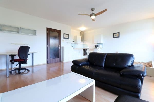 Prenájom bytu 2-izbový 73 m², Chelčického, Kolín Prenájom bytu 2-izbový 73 m², Chelčického, Kolín