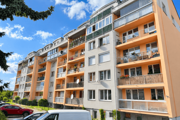Predaj bytu 3-izbový 73 m², Kmochova, SO POÚ Hostivice Predaj bytu 3-izbový 73 m², Kmochova, SO POÚ Hostivice