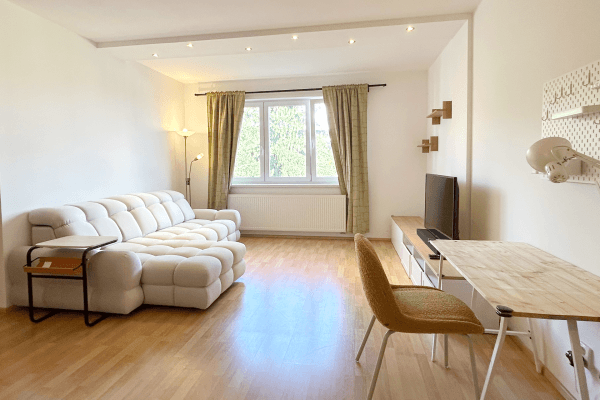 Prenájom bytu 3-izbový 77 m², Slévačská, Prague Prenájom bytu 3-izbový 77 m², Slévačská, Prague