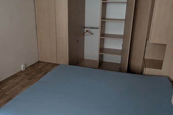 Prenájom bytu 4-izbový 91 m², Jasanová, SO POÚ Blansko Prenájom bytu 4-izbový 91 m², Jasanová, SO POÚ Blansko