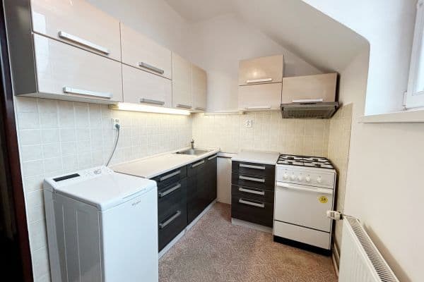 Prenájom bytu 2-izbový 41 m², Bratří Čapků, Příbram, Středočeský kraj Prenájom bytu 2-izbový 41 m², Bratří Čapků, Příbram, Středočeský kraj