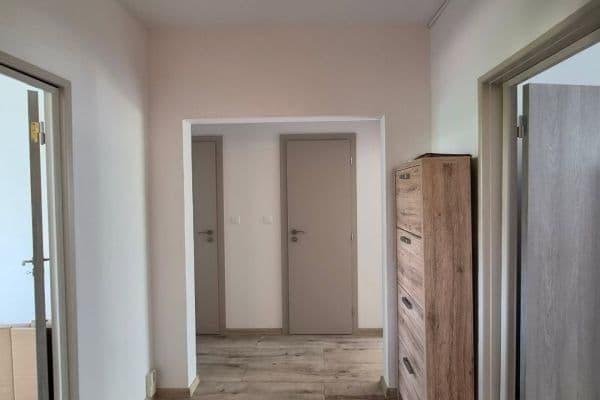 Prenájom bytu 3-izbový 79 m², Zombova, Košice - mestská časť Sídlisko KVP, Košický kraj Prenájom bytu 3-izbový 79 m², Zombova, Košice - mestská časť Sídlisko KVP, Košický kraj