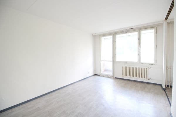 Prenájom bytu 3-izbový 58 m², Americká, Kladno, Středočeský kraj Prenájom bytu 3-izbový 58 m², Americká, Kladno, Středočeský kraj
