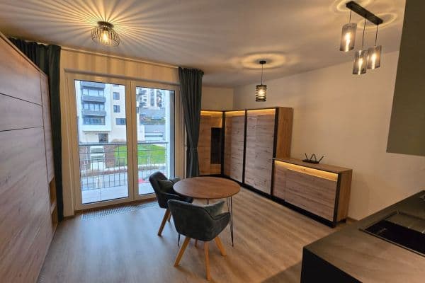 Prenájom bytu 1-izbový 32 m², Klapálkova, Praha Prenájom bytu 1-izbový 32 m², Klapálkova, Praha