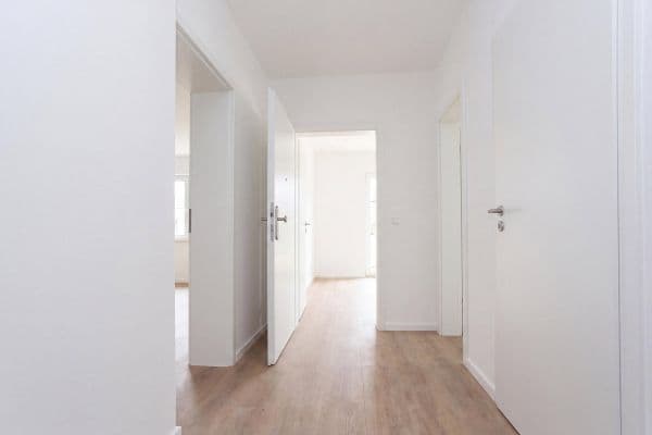 Prenájom bytu 5-izbový 120 m², Sulzburgstraße 34, Lenningen Prenájom bytu 5-izbový 120 m², Sulzburgstraße 34, Lenningen