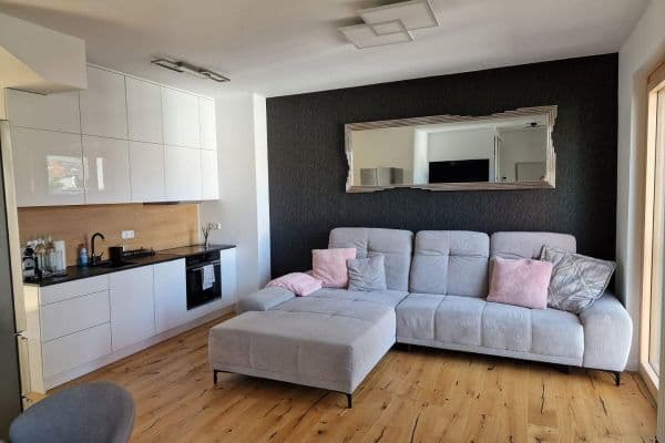 Prenájom bytu 2-izbový 50 m², Berlin, Berlín Prenájom bytu 2-izbový 50 m², Berlin, Berlín
