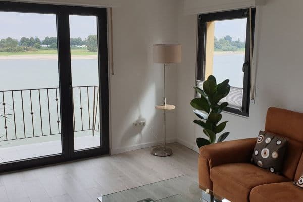 Prenájom bytu 2-izbový 60 m², Rheinuferstr, Neuss Prenájom bytu 2-izbový 60 m², Rheinuferstr, Neuss
