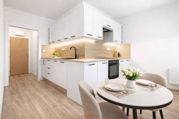 Prenájom bytu 1-izbový 39 m², Prameny, Karviná-Ráj Prenájom bytu 1-izbový 39 m², Prameny, Karviná-Ráj