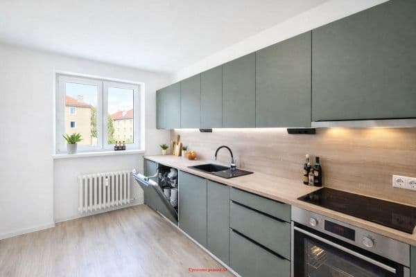 Prenájom bytu 2-izbový 52 m², Jana Švermy, Havířov-Město Prenájom bytu 2-izbový 52 m², Jana Švermy, Havířov-Město