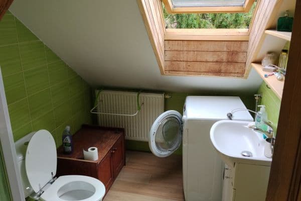 Prenájom bytu 2-izbový 38 m², Okrouhlická, Praha Prenájom bytu 2-izbový 38 m², Okrouhlická, Praha