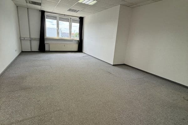 Prenájom bytu 3-izbový 79 m², Humbserstr.22, Fürth Prenájom bytu 3-izbový 79 m², Humbserstr.22, Fürth