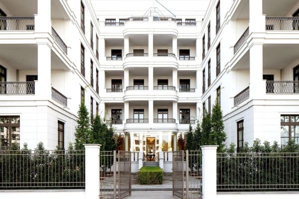 Prenájom bytu 5-izbový 404 m², Schanzenstr. 80 - 82, Düsseldorf - Oberkassel Prenájom bytu 5-izbový 404 m², Schanzenstr. 80 - 82, Düsseldorf - Oberkassel