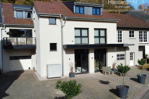 Predaj domu 384 m², pozemok 970 m², Mannebach Predaj domu 384 m², pozemok 970 m², Mannebach