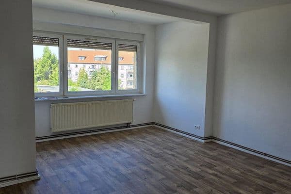 Prenájom bytu 3-izbový 86 m², Mitschurinstr. 5, Bitterfeld-Wolfen Prenájom bytu 3-izbový 86 m², Mitschurinstr. 5, Bitterfeld-Wolfen