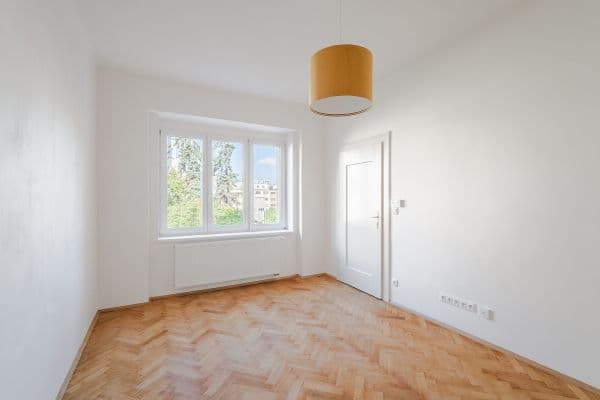 Prenájom bytu 2-izbový 43 m², Myslbekova, Praha Prenájom bytu 2-izbový 43 m², Myslbekova, Praha