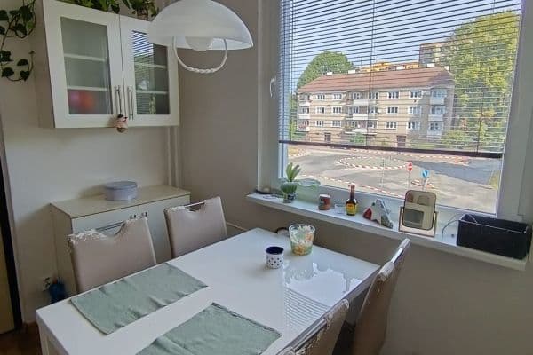 Predaj bytu 3-izbový 74 m², Albieriho, SO POÚ Jaroměř Predaj bytu 3-izbový 74 m², Albieriho, SO POÚ Jaroměř