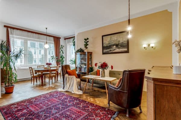 Predaj bytu 4-izbový 131 m², V Aleji, Jablonec nad Nisou Predaj bytu 4-izbový 131 m², V Aleji, Jablonec nad Nisou