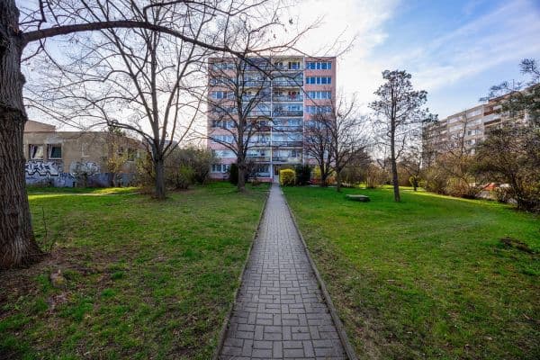 Predaj bytu 3-izbový 72 m², V Zápolí, Praha Predaj bytu 3-izbový 72 m², V Zápolí, Praha