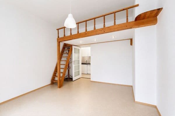 Prenájom bytu 1-izbový 29 m², Petrohradská, Praha Prenájom bytu 1-izbový 29 m², Petrohradská, Praha