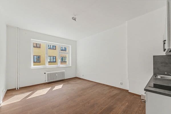 Prenájom bytu 2-izbový 40 m², Sladkovského, Pardubice Prenájom bytu 2-izbový 40 m², Sladkovského, Pardubice