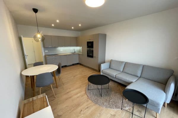 Prenájom bytu 2-izbový 50 m², Buková, Jihlava Prenájom bytu 2-izbový 50 m², Buková, Jihlava