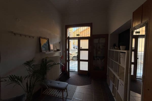 Prenájom nebytového priestoru 52 m², Prokopova, Praha Prenájom nebytového priestoru 52 m², Prokopova, Praha