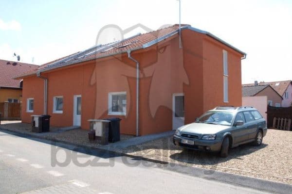 Prenájom bytu 1-izbový 25 m², Ořechová, SO POÚ Šlapanice Prenájom bytu 1-izbový 25 m², Ořechová, SO POÚ Šlapanice