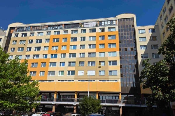 Prenájom bytu 2-izbový 46 m², V Hůrkách, Praha Prenájom bytu 2-izbový 46 m², V Hůrkách, Praha