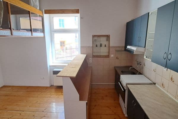 Prenájom bytu 2-izbový 80 m², U podjezdu, Olomouc Prenájom bytu 2-izbový 80 m², U podjezdu, Olomouc