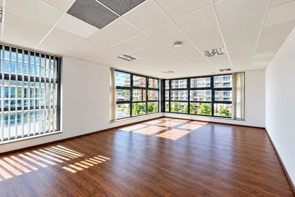 Prenájom kancelárie 52 m², Moulíkova, Praha Prenájom kancelárie 52 m², Moulíkova, Praha