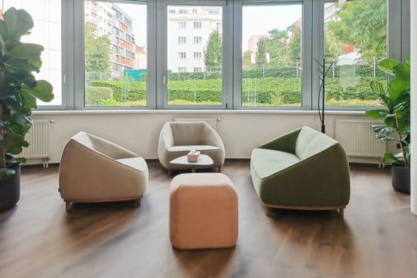 Prenájom kancelárie 5 m², Lomnického, Praha Prenájom kancelárie 5 m², Lomnického, Praha