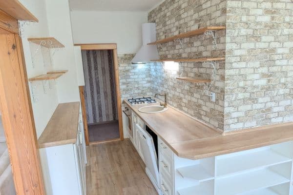 Prenájom bytu 3-izbový 63 m², Mostecká, Litvínov Prenájom bytu 3-izbový 63 m², Mostecká, Litvínov