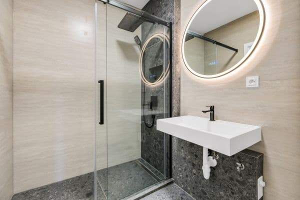 Predaj bytu 2-izbový 65 m², Zlonická, Praha Predaj bytu 2-izbový 65 m², Zlonická, Praha
