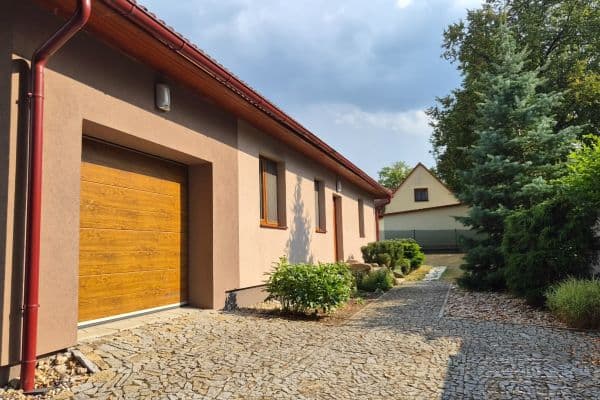 Predaj domu 105 m², pozemok 1.065 m², SO POÚ Jindřichův Hradec Predaj domu 105 m², pozemok 1.065 m², SO POÚ Jindřichův Hradec