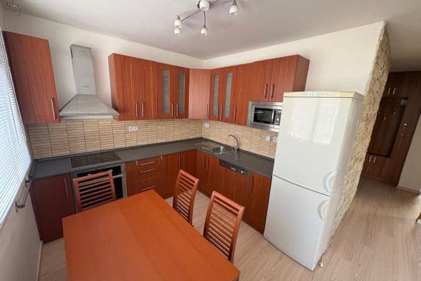 Prenájom bytu 3-izbový 68 m², Na Bezděkově, SO POÚ Benešov Prenájom bytu 3-izbový 68 m², Na Bezděkově, SO POÚ Benešov