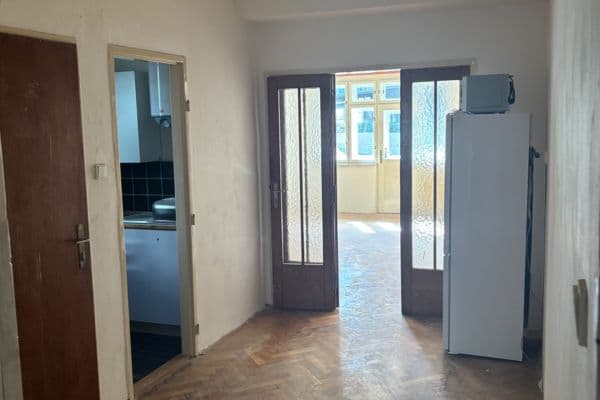 Prenájom bytu 3-izbový 92 m², Lomnického, Praha Prenájom bytu 3-izbový 92 m², Lomnického, Praha